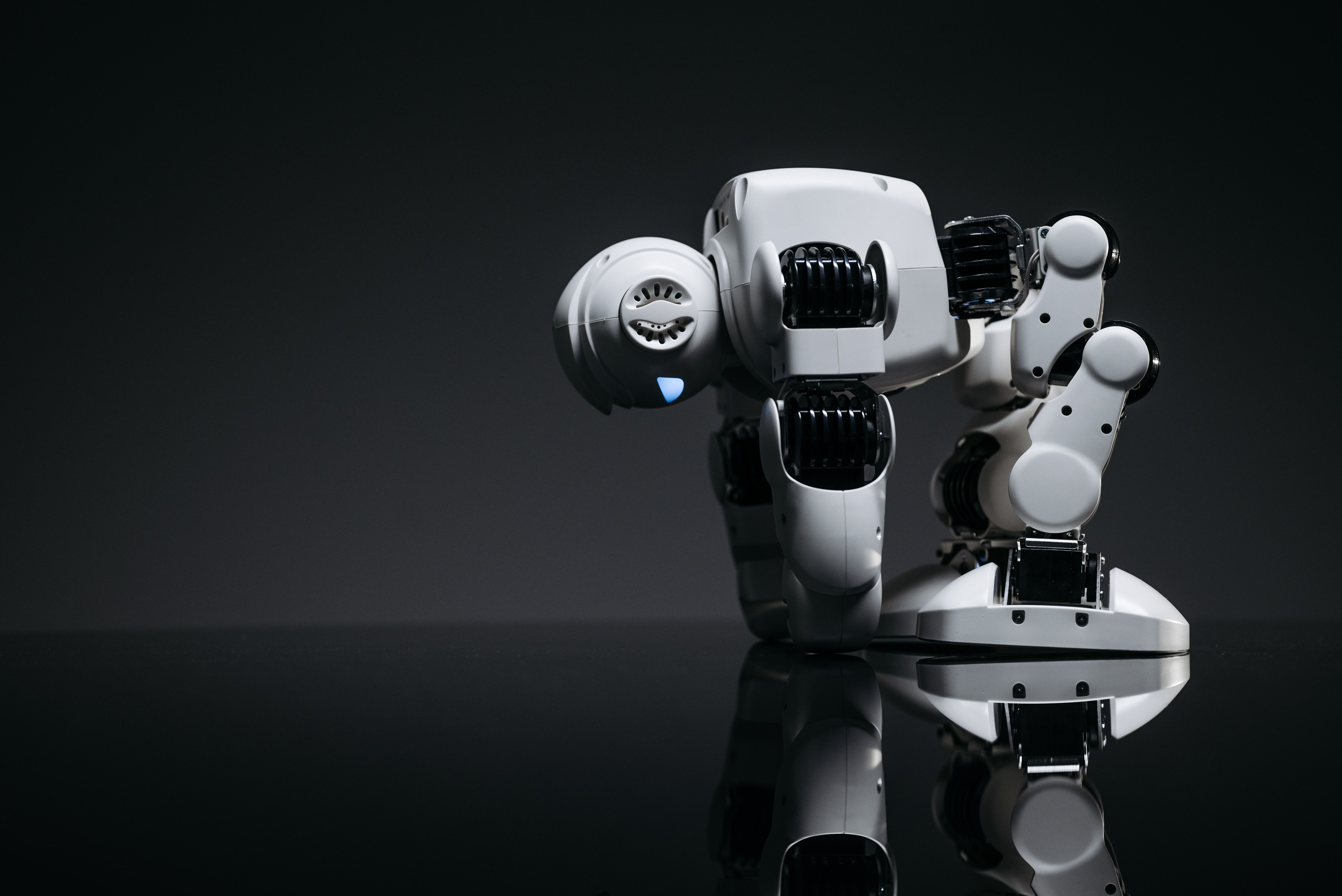 Robotic and keyhole surgery in cancer care